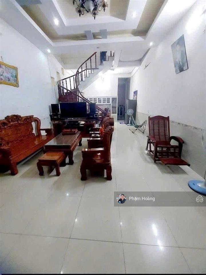 Chủ cần bán gấp chỉ 6 tỷ còn bớt nhà lầu trệt đường 12m ngay bigc go dĩ an dt 103m2 ngang 5,3m