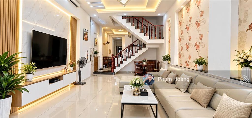 Nóng hạ 300tr mặt tiền phường đông hoà dĩ an thành phố dĩ an cũ kinh doanh tốt dt 113m2
