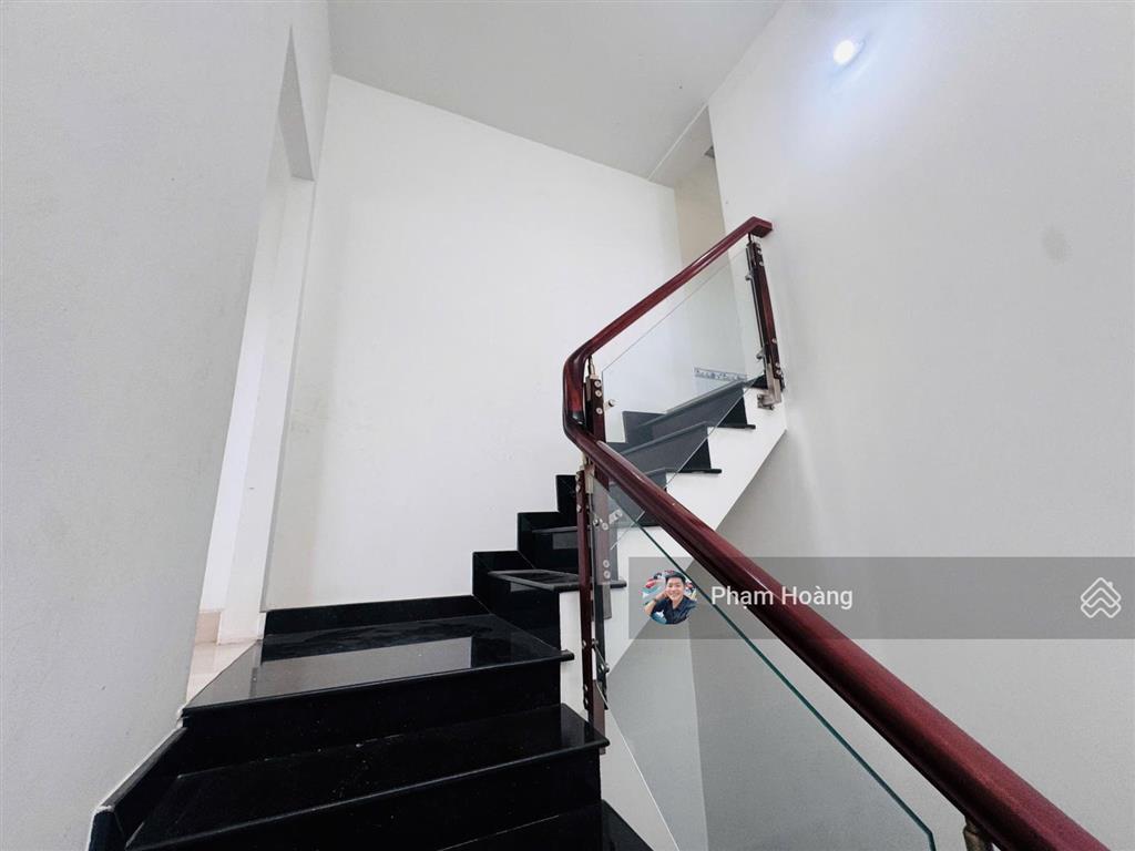 Hạ giá cần bán gấp dt 153m ngang 5 có nhà 3 tầng xây kiên cố có thu nhập mỗi tháng tại dĩ an bd cũ