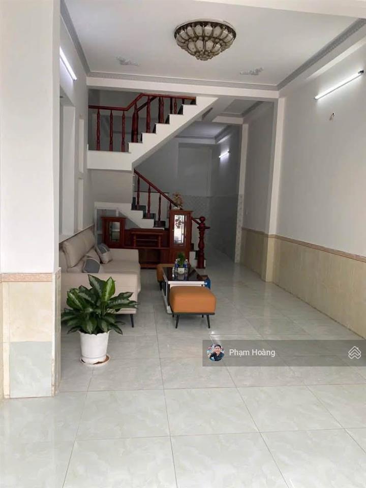 Nhà 1 trệt 1 lầu dĩ an hcm (gần ngã tư vincom 550) dt 60m2 chỉ 3tỷ 680 cách tttm aeon 10p