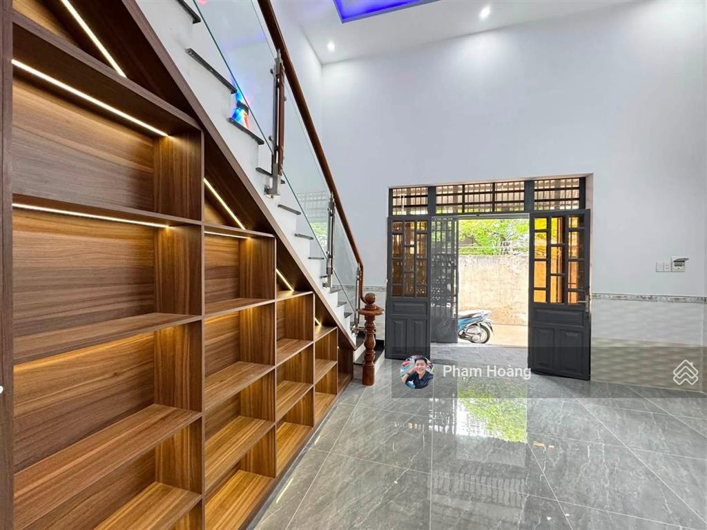 Nhà sổ hồng riêng gần sân vận động đông hòa hạ giá chỉ còn 3ty790 dt 57m ngang 5,4m đường otoo