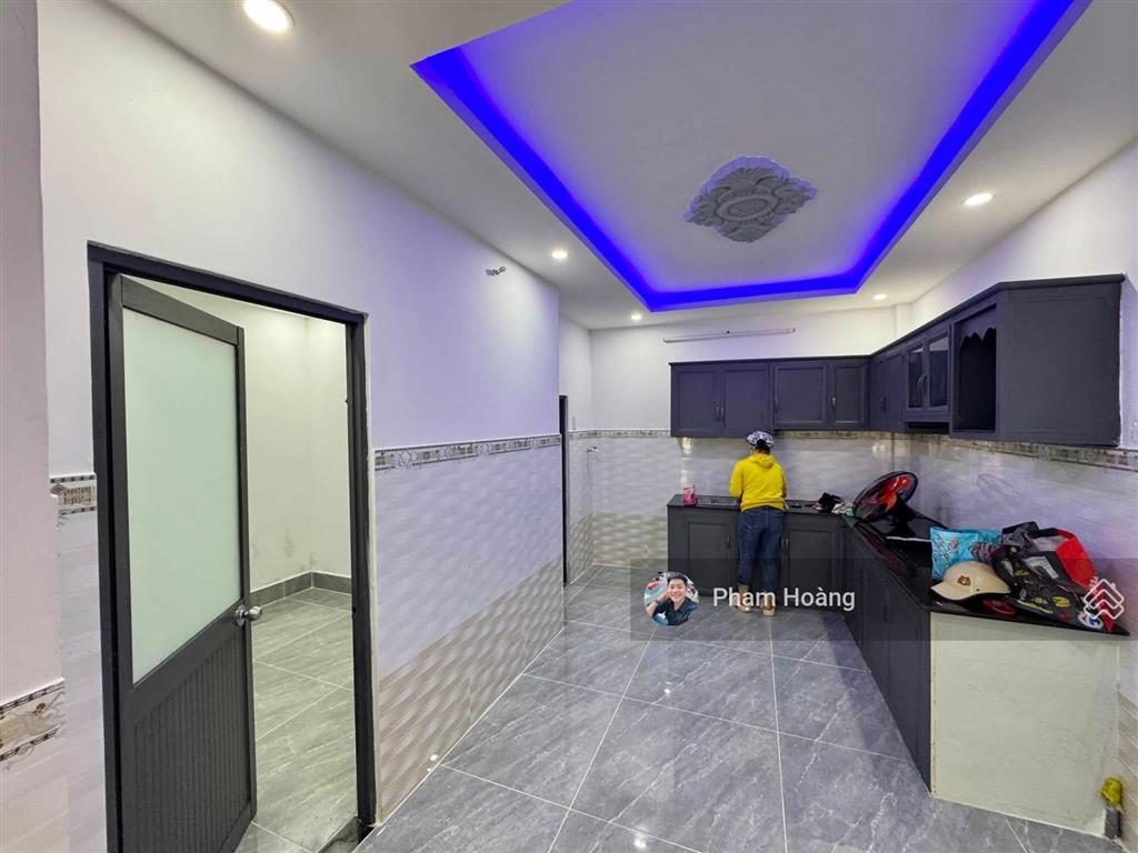Nhà sổ hồng riêng gần sân vận động đông hòa hạ giá chỉ còn 3ty790 dt 57m ngang 5,4m đường otoo