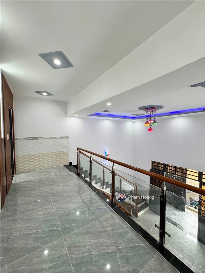 Nhà sổ hồng riêng gần sân vận động đông hòa hạ giá chỉ còn 3ty790 dt 57m ngang 5,4m đường otoo