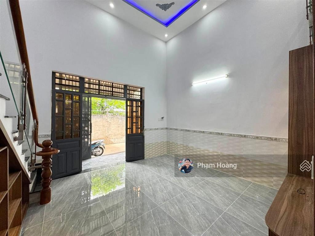 Nhà sổ hồng riêng gần sân vận động đông hòa hạ giá chỉ còn 3ty790 dt 57m ngang 5,4m đường otoo