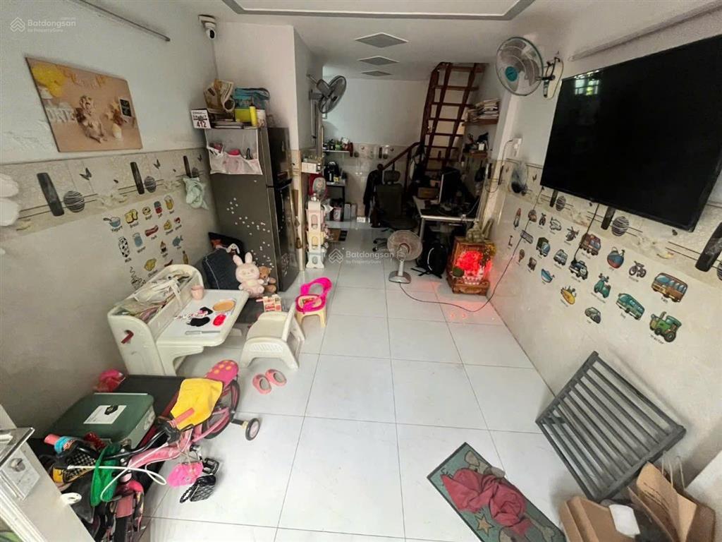 Bán nhà sổ hồng riêng nở hậu  huỳnh tấn phát  quận 7