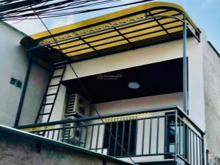 Bán nhà đẹp 4x16m  có sân để xe thoải mái  nhà bè