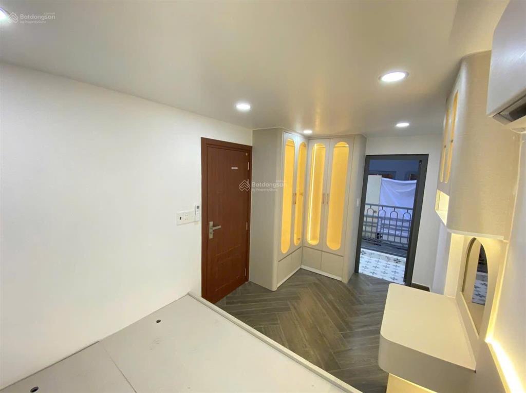 Bán nhà đẹp sổ hồng riêng  gần mặt tiền đường  quận 7