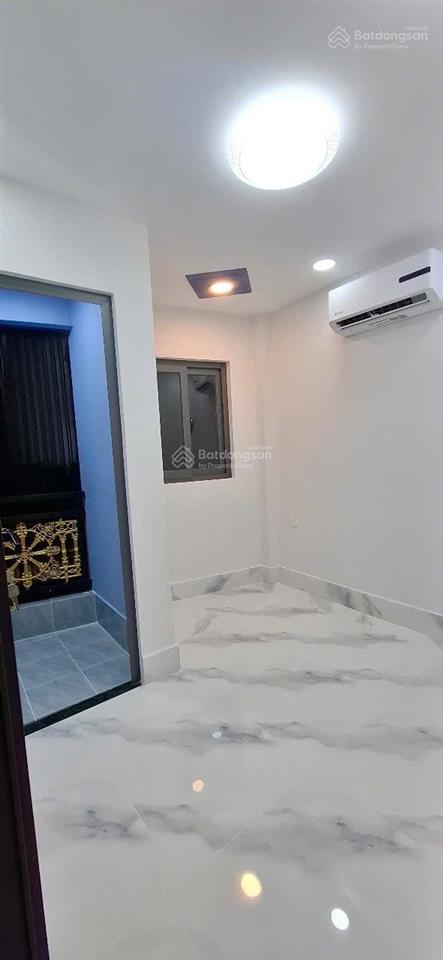 Bán nhà mặt tiền đường số  hẻm thông xe hơi chạy ngang nhà  quận 7