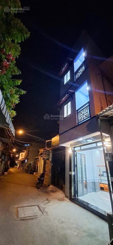 Bán nhà mặt tiền đường số  hẻm thông xe hơi chạy ngang nhà  quận 7