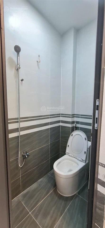 Bán nhà mặt tiền đường số  hẻm thông xe hơi chạy ngang nhà  quận 7