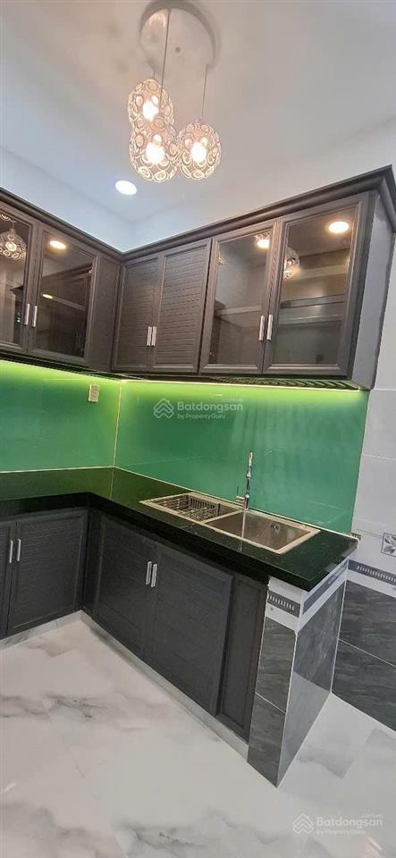 Bán nhà mặt tiền đường số  hẻm thông xe hơi chạy ngang nhà  quận 7