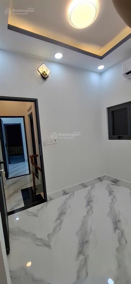 Bán nhà mặt tiền đường số  hẻm thông xe hơi chạy ngang nhà  quận 7