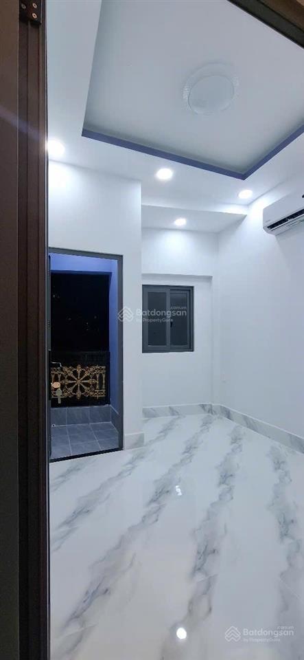Bán nhà mặt tiền đường số  hẻm thông xe hơi chạy ngang nhà  quận 7