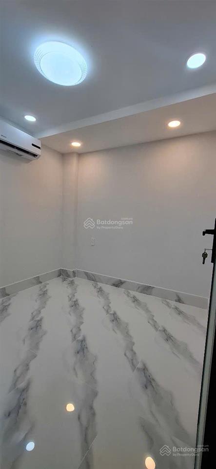 Bán nhà mặt tiền đường số  hẻm thông xe hơi chạy ngang nhà  quận 7