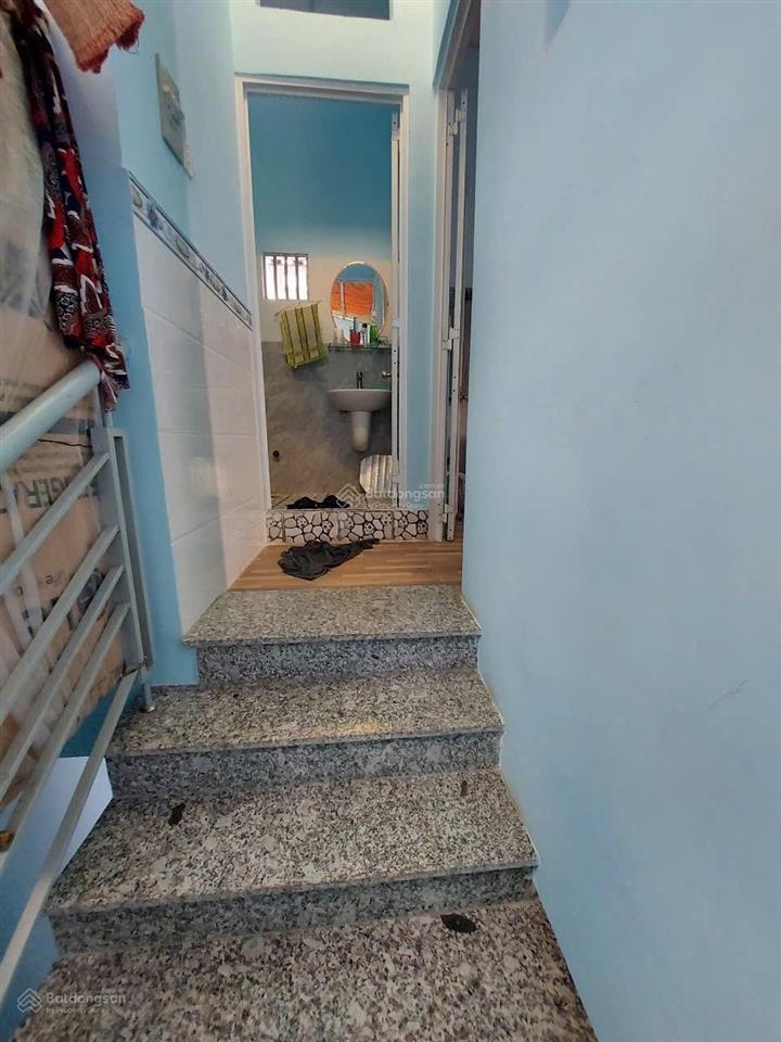 Bán nhà shr  4.55x10m  có sân để xe thoải mái  huỳnh tấn phát  q7