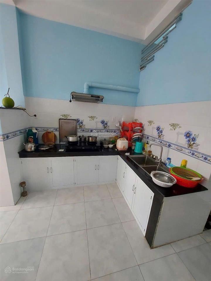 Bán nhà shr  4.55x10m  có sân để xe thoải mái  huỳnh tấn phát  q7
