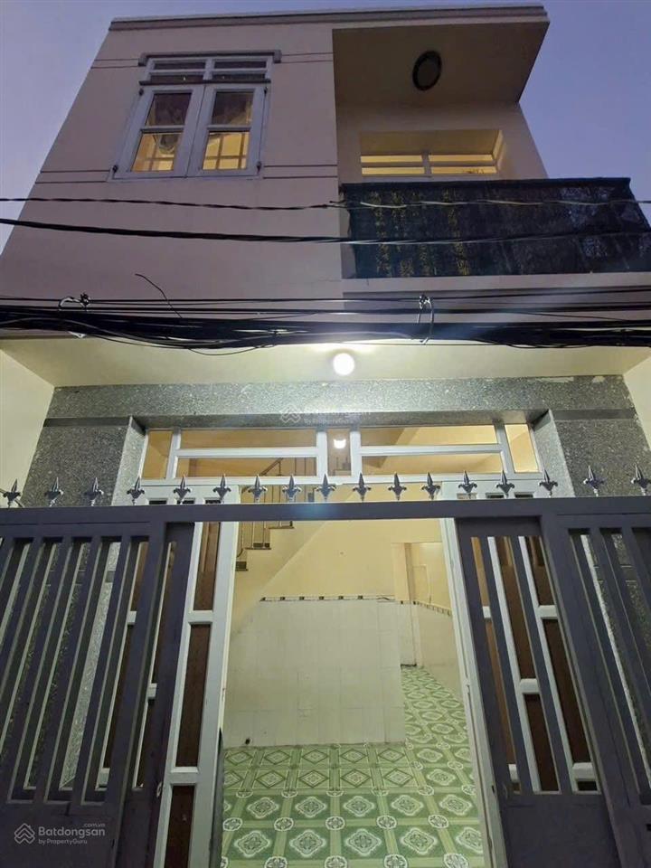 Bán nhà 1 lầu đúc  gần đường xe hơi  tt. nhà bè