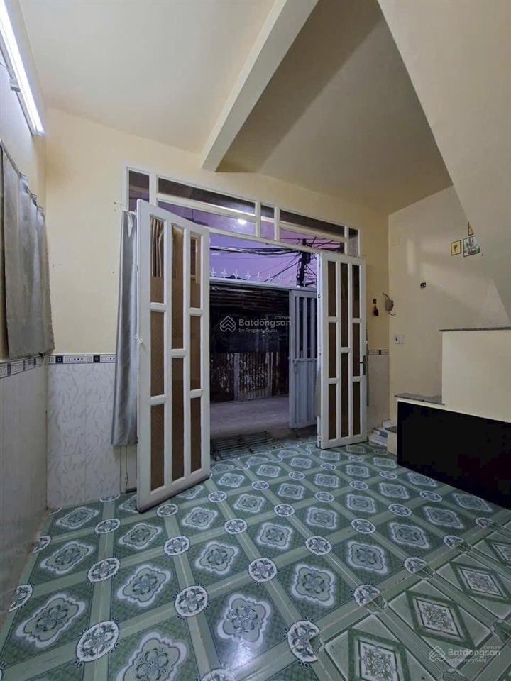 Bán nhà 1 lầu đúc  gần đường xe hơi  tt. nhà bè