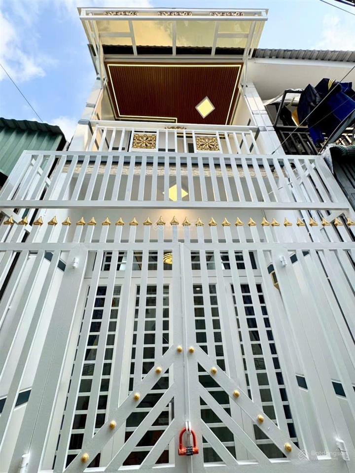 Bán nhà đẹp  3x11m  đào tông nguyên  nhà bè