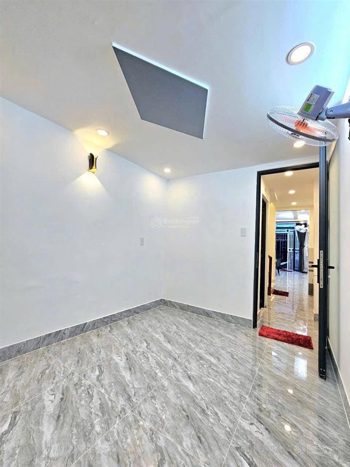Nhà đẹp cần bán nở hậu  3pn  huỳnh tấn phát  nhà bè