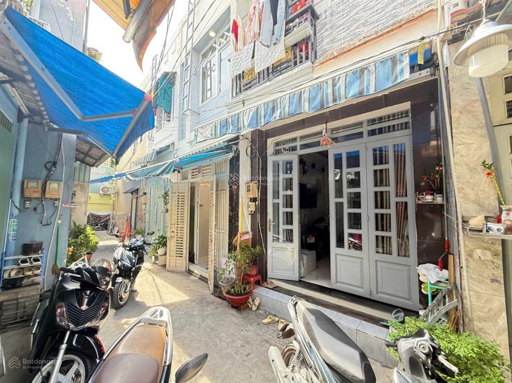 Bán nhà đẹp kiên cố  3.2x10m  huỳnh tấn phát  quận 7