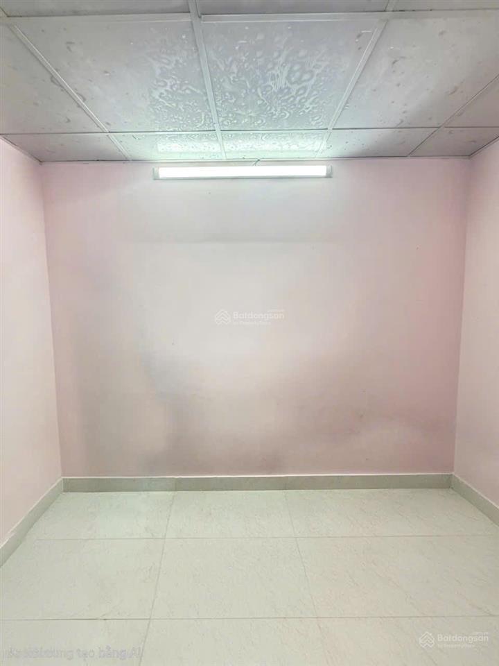 Bán nhà 2 phòng ngủ  gần mặt tiền đường  q7