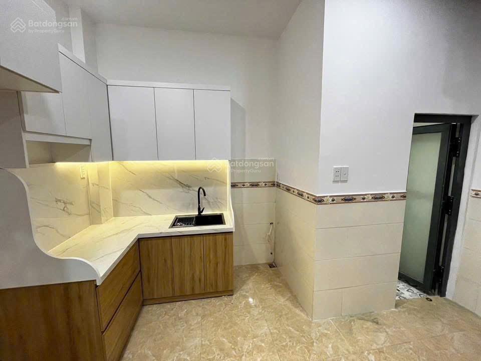 Nhà đẹp sổ hồng riêng  đ.nguyễn văn quỳ  quận 7