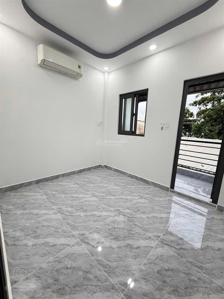 Nhà đẹp 1 lầu đường lê văn lương quận 7