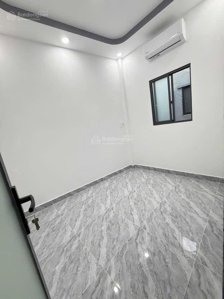Nhà đẹp 1 lầu đường lê văn lương quận 7