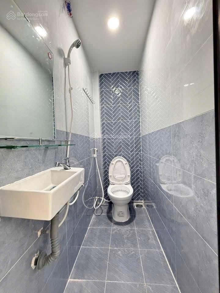 Nhà đẹp 1 lầu đường lê văn lương quận 7