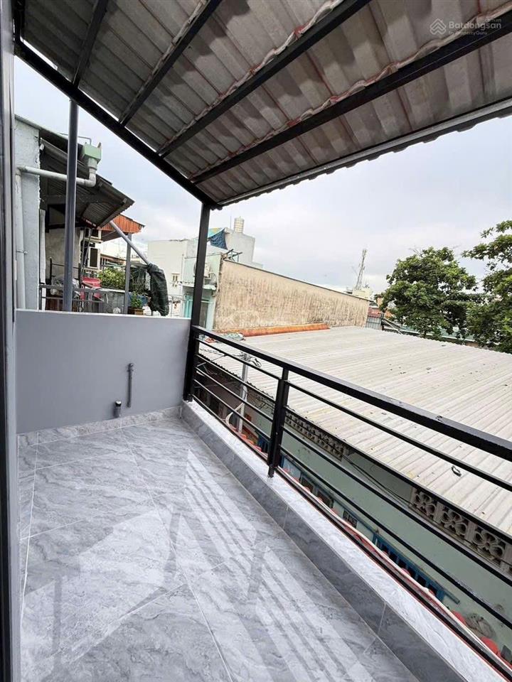 Nhà đẹp 1 lầu đường lê văn lương quận 7