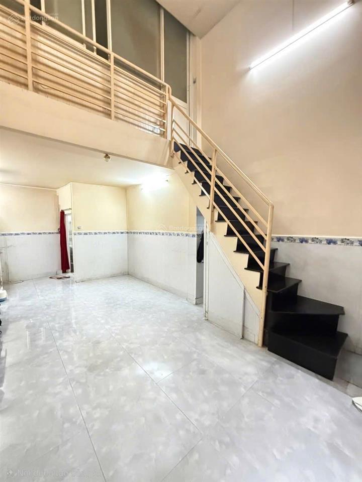Bán nhà 5.5m x 11m  đường trần xuân soạn  quận 7