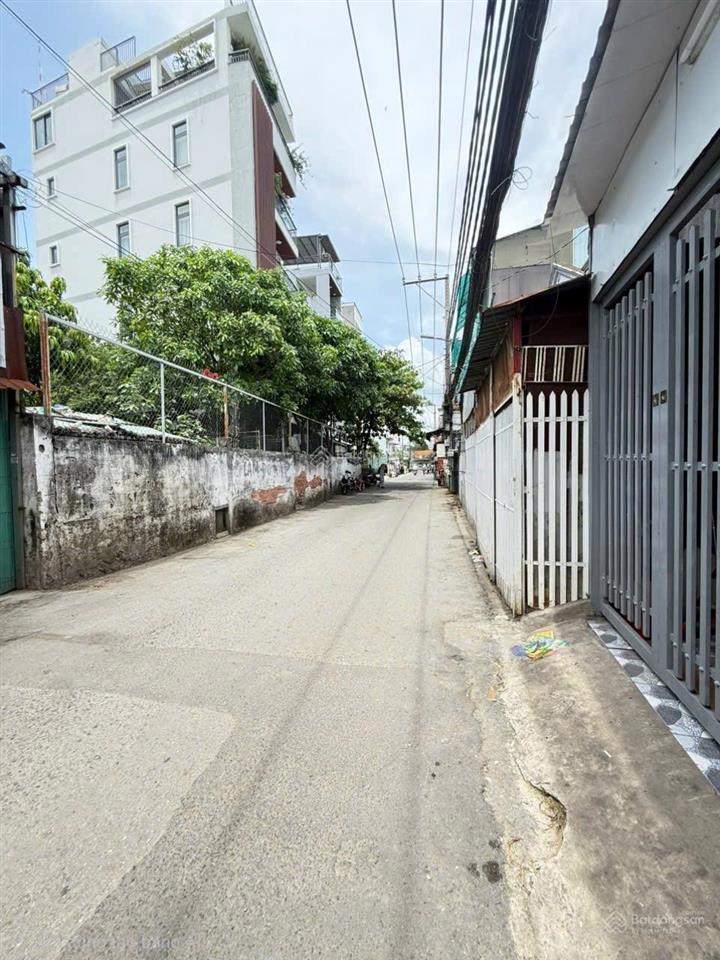 Bán nhà 5.5m x 11m  đường trần xuân soạn  quận 7