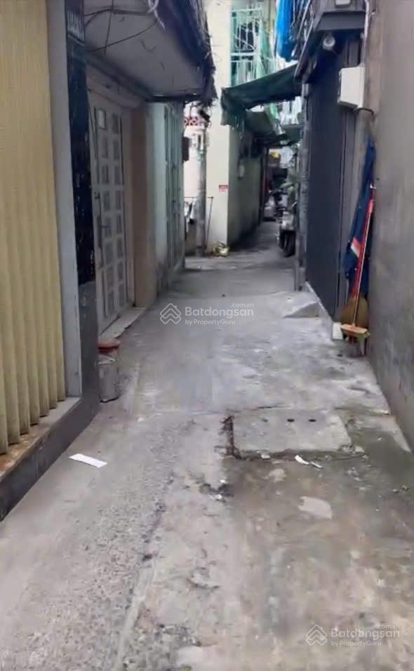 Bán nhà sổ riêng 3 tầng  gần chợ bùi văn ba  quận 7