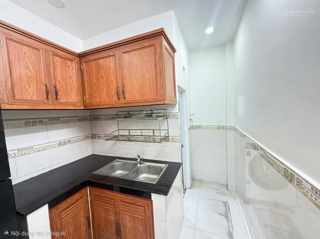 Nhà bán sổ hồng riêng  gần mặt tiền đường  quận 7