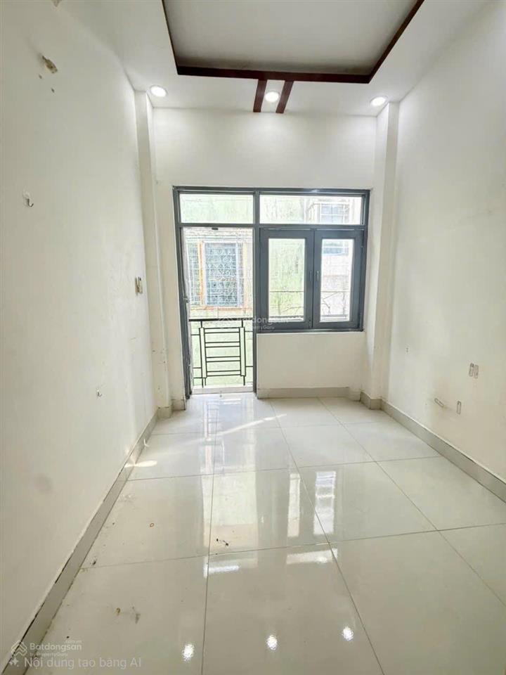 Nhà bán sổ hồng riêng  gần mặt tiền đường  quận 7