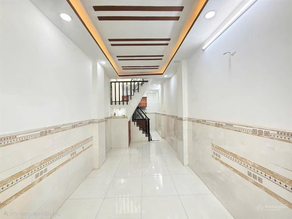 Nhà bán sổ hồng riêng  gần mặt tiền đường  quận 7