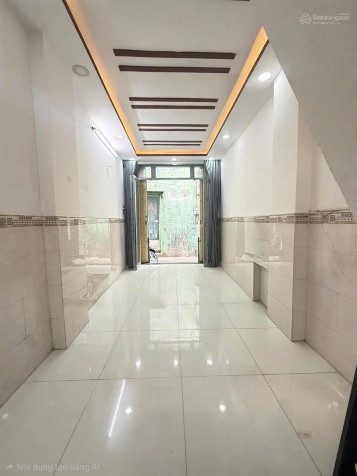 Nhà bán sổ hồng riêng  gần mặt tiền đường  quận 7