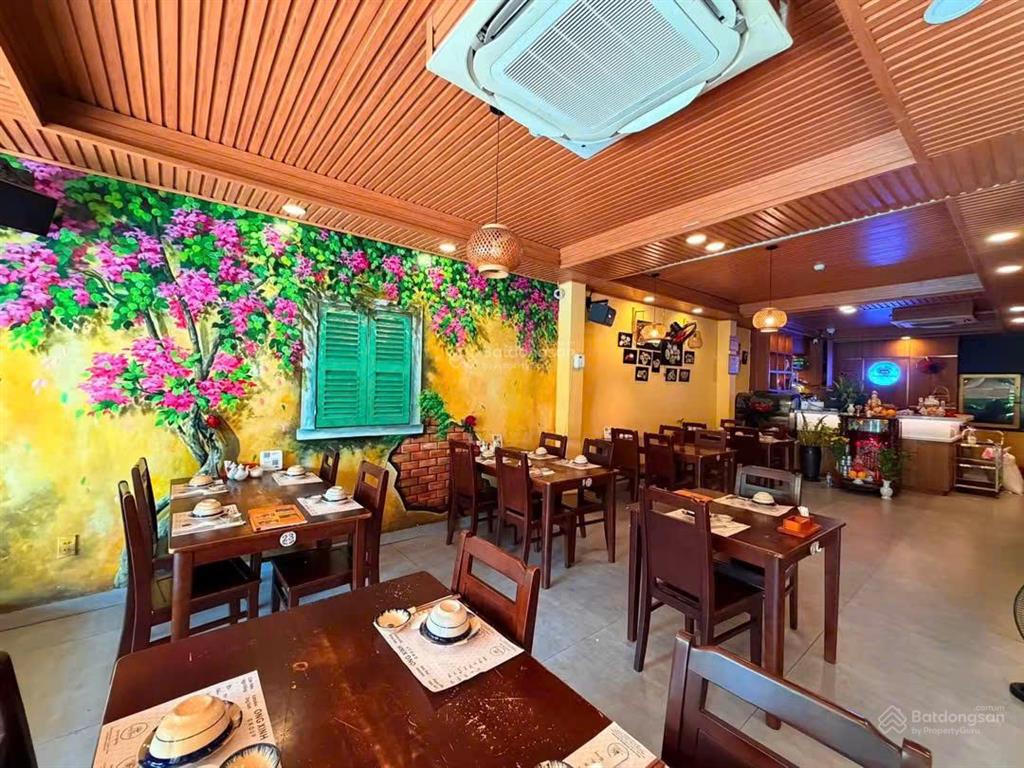[rất gấp] mặt tiền dương đức hiền  nhà hàng cơm niêu  160m2 ngang 8m có hầm + thang máy