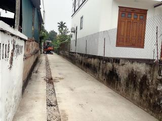 Cần bán 100m2 tại vân hà, giá 23tr/m2, ô tô vào đất