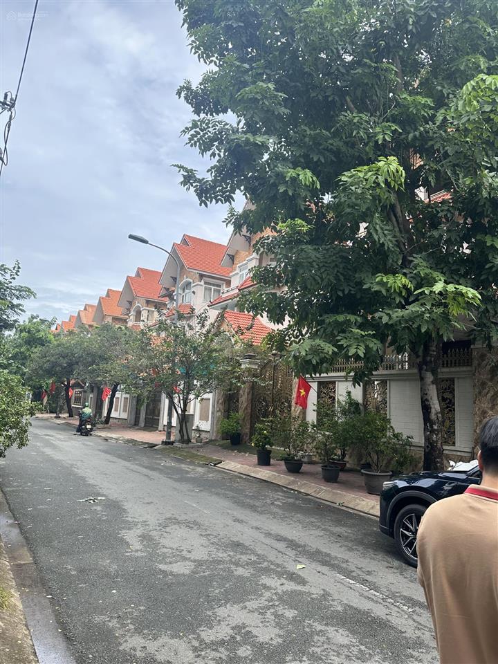Cho thuê biệt thự khu dân cư him lam. nhà trống tiện để làm vp công ty hoặc để ở