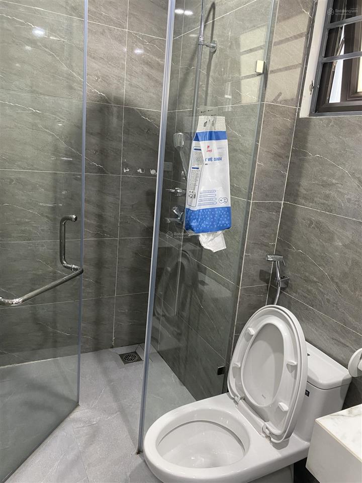 Cho thuê nhà riêng 3pn, 4wc, 22 triệu, 35 m2 tại số 1b ngõ 351 hoàng hoa thám, tây hồ, hà nội