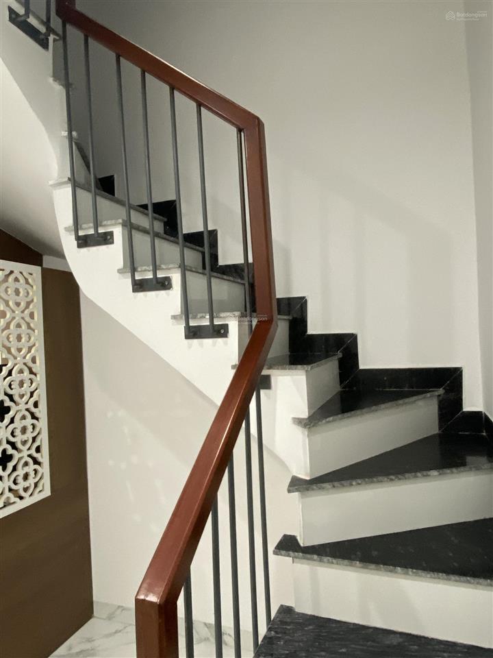 Cho thuê nhà riêng 3pn, 4wc, 22 triệu, 35 m2 tại số 1b ngõ 351 hoàng hoa thám, tây hồ, hà nội