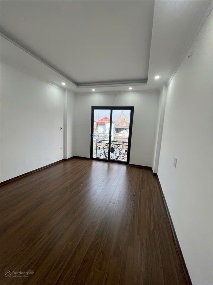 Bán gấp nhà la phù 50m 4 tầng chủ cần bán gấp nên giá đang tụt sâu. nhỉnh 5 tỷ