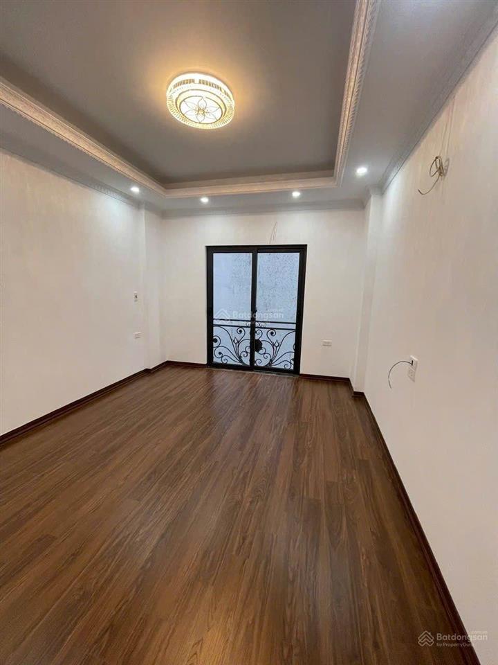 Bán gấp nhà la phù 50m 4 tầng chủ cần bán gấp nên giá đang tụt sâu. nhỉnh 5 tỷ