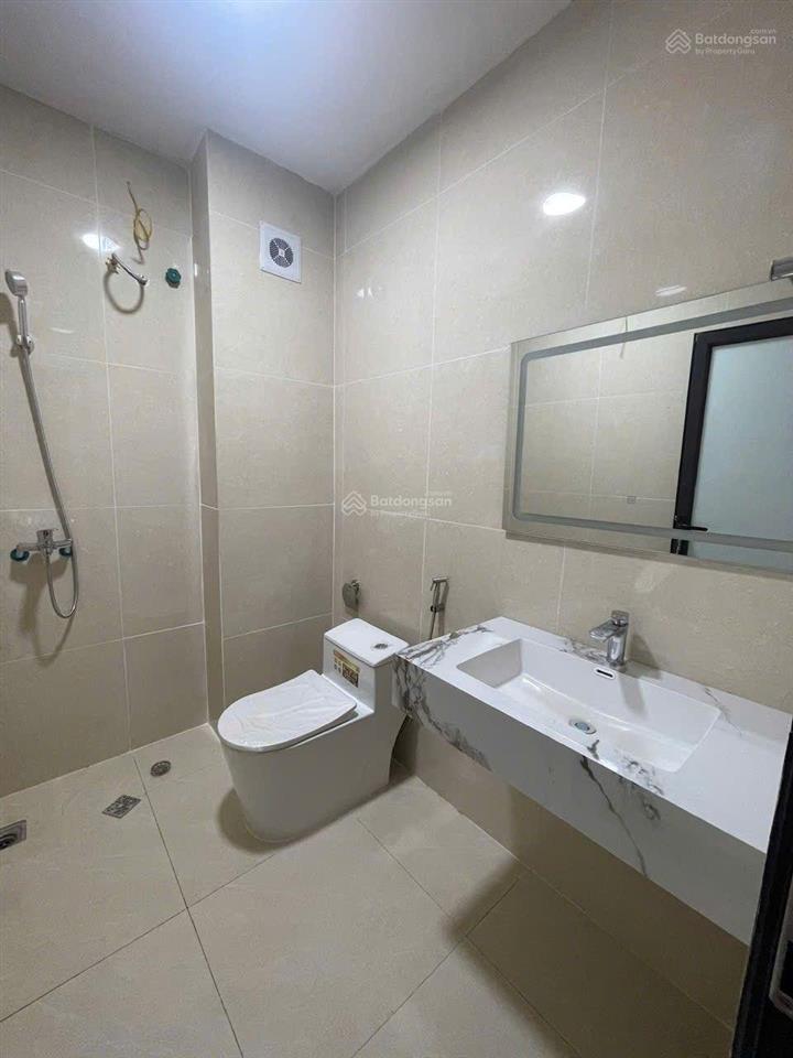 Bán gấp nhà la phù 50m 4 tầng chủ cần bán gấp nên giá đang tụt sâu. nhỉnh 5 tỷ