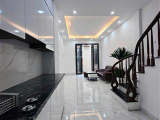 Bán nhà la phù 35m 5 tầng ô tô đỗ cổng chỉ 5,x tỷ