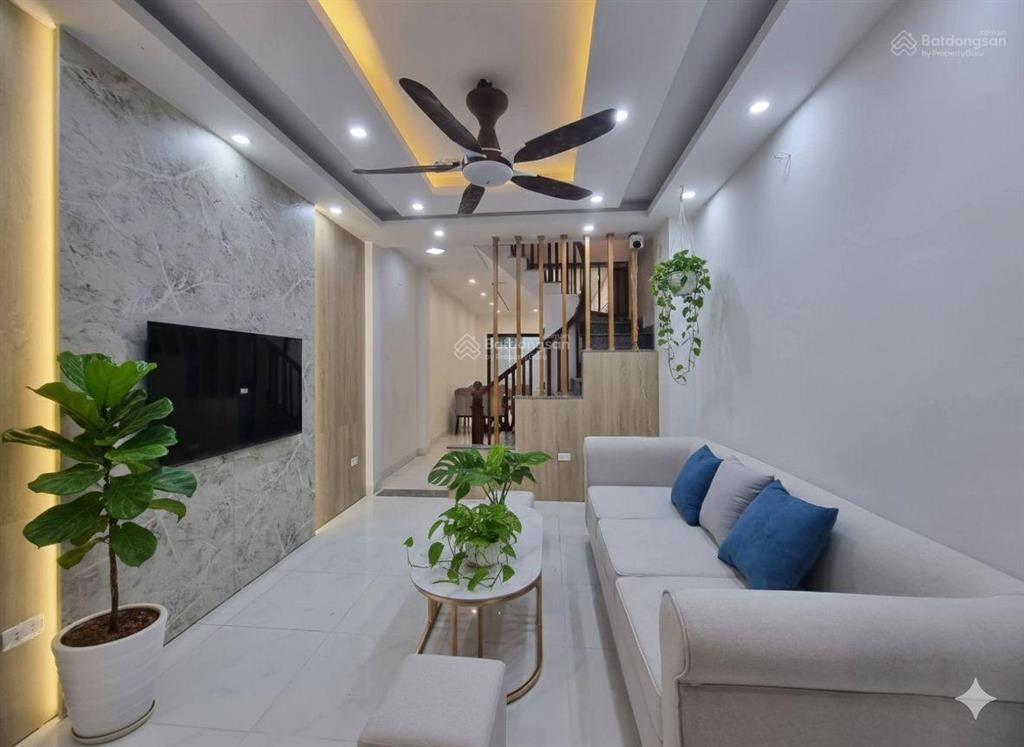 Nhà mặt đường kinh doanh tân phú, quốc oai 48m2 4 tầng 4, x tỷ