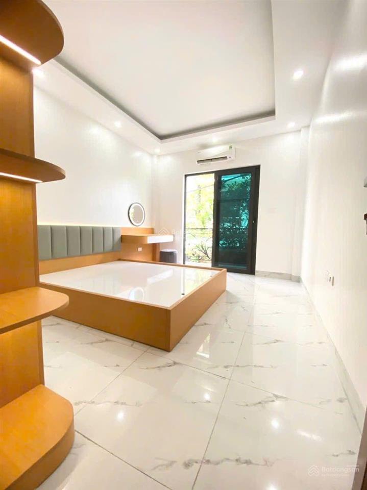 45m 4 tầng ngõ thông giá hợp lý nếu bạn cần một căn nhà vừa rộng vừa có vị trí đẹp