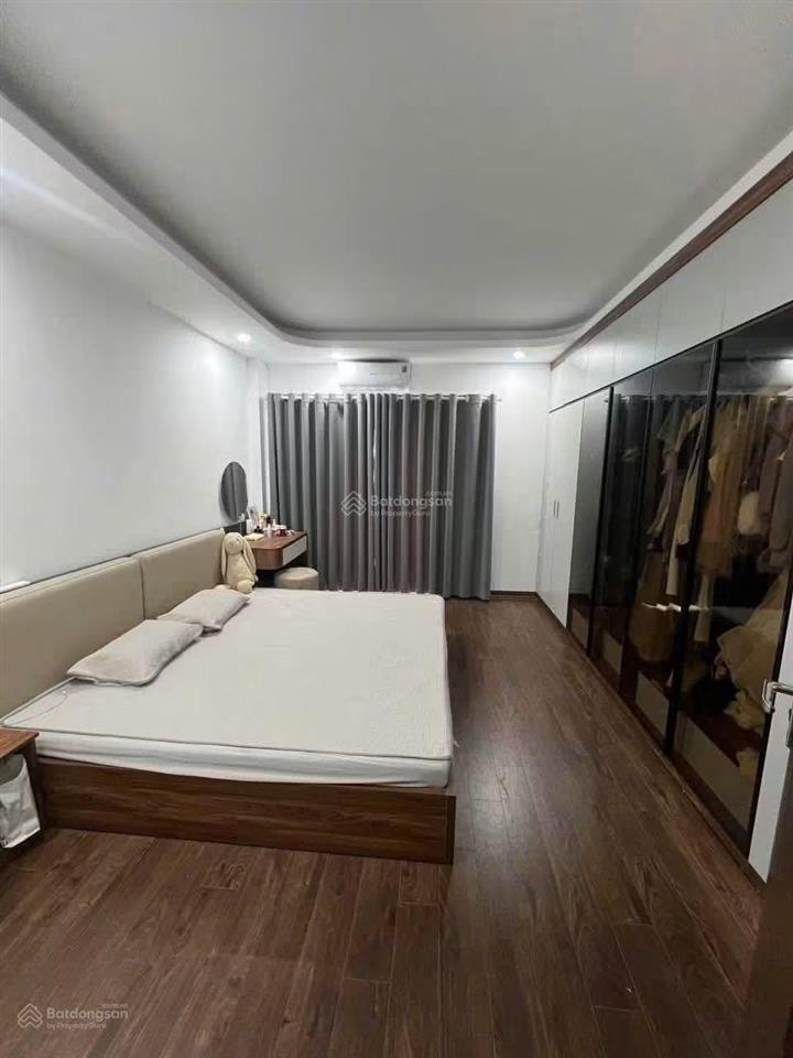 5,3 tỷ sở hữu ngay nhà lô góc tại la phù diện tích 35m. nhà 5 tầng hiện đại. căn góc